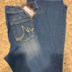NWT Maurices Jeans